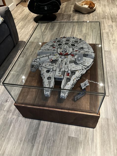 Millenium Falcon Lego Table, Lego Millenium Falcon Coffee Table, Lego Cave, Book Themed Room, Lego Millenium Falcon, Lego Ucs, Display Room, Lego Table, Lego Display