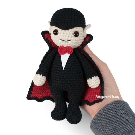 This Cuddle Me Vampire is an ideal companion for Halloween spooky fun! 😈🎃🍬 Make this adorable guy with our crochet pattern ➡️ https://amigurumi.today/halloween-amigurumi-cuddle-me-vampire-crochet-pattern/ Vampire Crochet, Little Mermaid Crochet, Amigurumi Fox Pattern, Stitch Head, Amigurumi Today, Crochet Halloween, Halloween Crochet Patterns, Crochet Dragon, Halloween Vampire