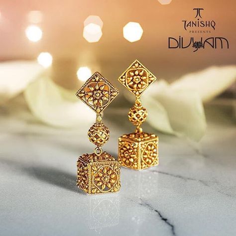 Years may pass but traditions stay on forever. Be a part of an eternal heritage with #DivyamByTanishq. Tanishq Jewellery, Gold Jhumka Earrings, Real Gold Jewelry, Gold Jewelry Simple, Bridal Gold Jewellery Designs, Gold Jewellery Design Necklaces, Jewelry Design Earrings, Fancy Jewellery, Gold Earrings Designs