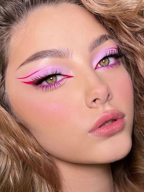 Red Festival Makeup, Makeup And Hairstyles, Festival Eye Makeup, Valentine's Day Makeup, Maquillage On Fleek, Concert Makeup, Day Makeup Looks, Pink Eye Makeup, Casual Makeup