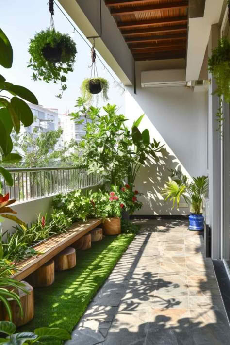 25 Simple Terrace Garden Projects for DIY Enthusiasts Terrace Garden Simple, Garden Decor Balcony, Small Back Balcony Ideas, Terrace Seating Ideas Rooftops, Simple Rooftop Garden Ideas, Home With Terrace, Balcony Design Plants, Simple Home Garden Ideas, Small Terrace Decor Ideas