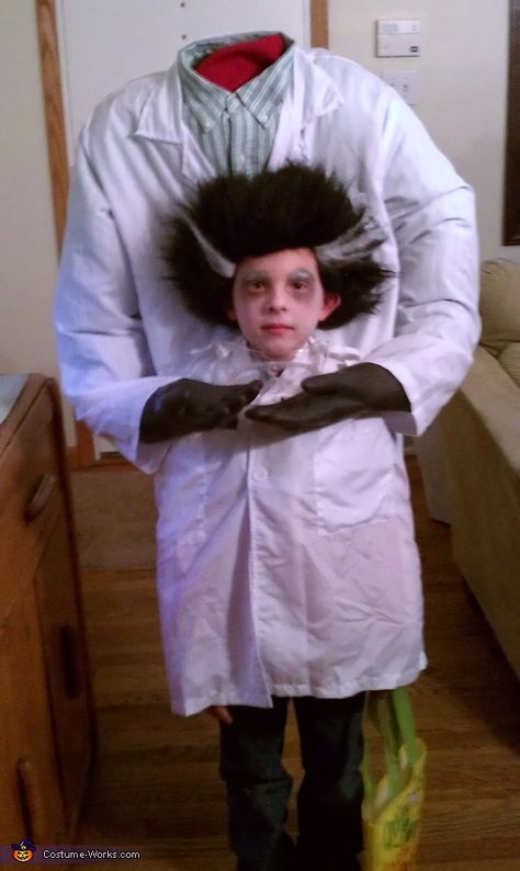 Mad Scientist Who Lost His Head Costume - Halloween Costume Contest via @costumeworks Homemade Costumes For Kids, Casa Halloween, Diy Halloween Costumes For Kids, Homemade Halloween Costumes, Kids Costumes Boys, Homemade Costumes, Halloween Costume Contest, Homemade Halloween, Fantasias Halloween