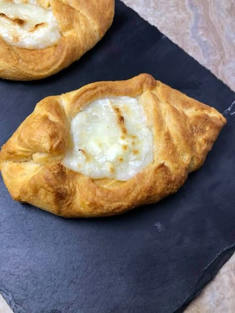 Air Fryer, Copycat Starbucks, Easy Cheese Danish Starbucks Cheese Danish Recipe, Starbucks Cheese Danish, Easy Cheese Danish, Cheese Crescent Rolls, Bagel Bites, Copycat Starbucks, Cheese Danish, Crescent Roll Recipes, Easy Cheese