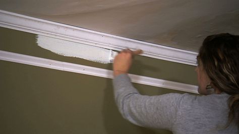 Photos: DIY Faux Crown Molding | Knock It Off! | The Live Well Network Faux Crown Molding, Diy Ceilings, Faux Crown Moldings, Diy Crown Molding, Molding Ideas, Crown Moldings, Diy Crown, Trim Work, Updating House