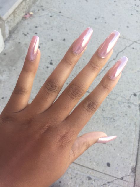 Chrome Tapered Square Nails, Pink Irredescent Nails, Irridescent Nails Pink, Crome Nails Design Ombre, Pale Pink Chrome Nails, Pink Pearlescent Nails, Pink Crome Nail, Pink Holo Nails, Pink Iridescent Nails