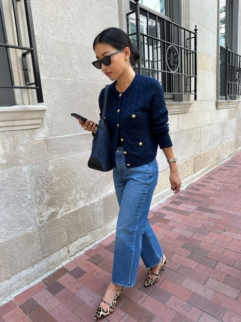 J.Crew petite slim wide jeans and pants guide Pants Guide, Fall Work Outfit, Jeans Guide, Fall Workwear, Smart Casual Wardrobe, Work Outfit Ideas, Extra Petite, Jean Jacket Outfits, Office Casual Outfit