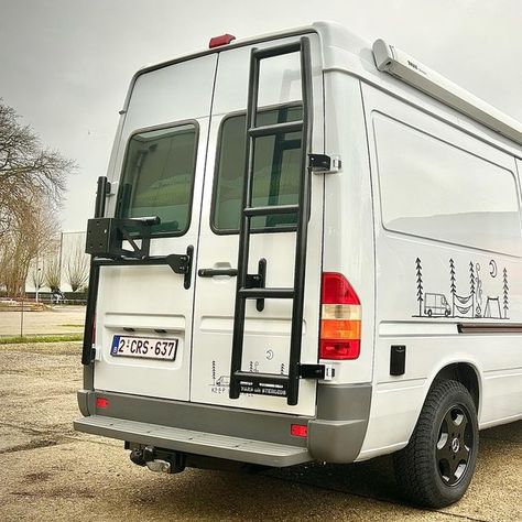 Mb Sprinter, Wheel Carrier, Vw Lt, Mercedes Benz Sprinter, Benz Sprinter, Van Conversion, Turn Ons, Road, Van