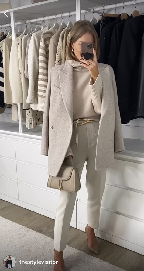 Corporate Attire Women, Business Casual Outfits Winter, Business Professional Outfits, 2024 Outfits, Corporate Attire, Winter Fashion Outfits Casual, Beige Outfit, Business Casual Outfits For Women, Corporate Outfits