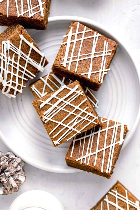 Fudgy Brownie Recipe, Christmas Baking Recipes, Ginger Cake, Sweet Bar, Blondies Recipe, Gingerbread Cake, Cake With Cream Cheese, Cut Out Cookies, Lots Of Love