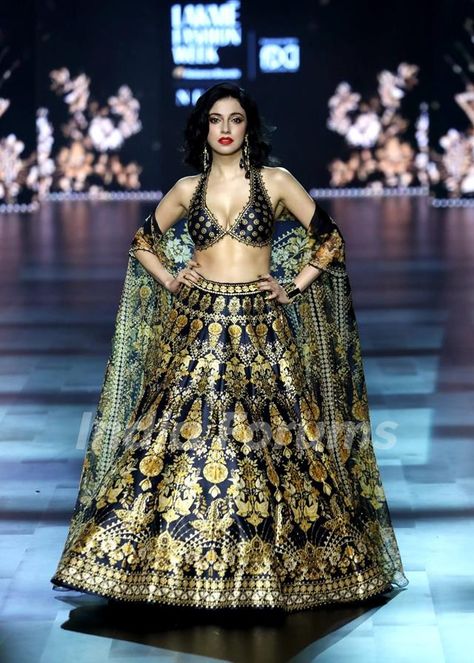 Divya Khosla Kumar snapped at the Lakme Fashion Week 2024 Lakme Fashion Week 2023 Indian Suits, Lakme Fashion Week 2024, Lakme Fashion Week 2023 Summer, Lakme Fashion Week 2023, Latest Lakme Fashion Week 2022, Divya Khosla Kumar Lehenga, Lakme Fashion Week, Indian Outfits, Fashion Week