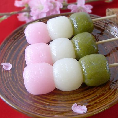 Le Panda-Chan: Livro de Receitas - Hanami Dango Dango Recipe, Hanami Dango, Desserts Japonais, Japanese Treats, Easy Japanese Recipes, Soya Mumu, Makanan Diet, Japanese Dessert, Japanese Cooking