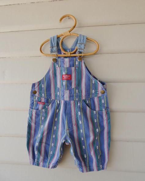 🎈Up For Offers 🎈 Via Dm or in the comment section. • Another BANGER !!! Look at this beauty 😍 • Hard to find - Vintage Oshkosh Overalls. SIZE & FIT : This beauty is tagged as a size 1Y, but runs generous and would be best for a size closer to 2 in our opinion. 🎈 Please always refer to measurements below if necessary : - Strap to saddle : 46.5 to 48cm. - Strap to hem : 59.5 to 61cm. 🎈 FEATURES : - Front pockets. - Gorgeous red Oshkosh logo. - Classic vestbak details. - Snap buttons for easy na... Vintage Oshkosh, Oshkosh Overalls, Hard To Find, Saddle, That Look, Overalls, Red, Beauty, Clothes