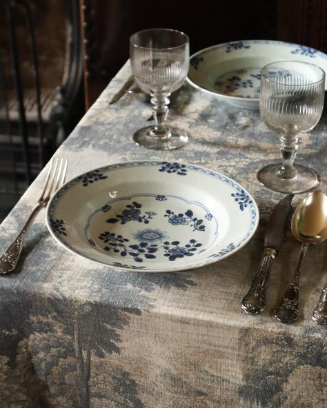 Dreamy Rococo cutlery, 18th century porcelain and tapestry printed table linens 🦢 All available right now on our website. Photographed at @lamport_hall #antique #antiquetableware #antiquetable #tablescape #tablestyling #tabledecor #tablesetting #maisonfete Parisian Table Setting, French Table Decor, French Table Setting, 18th Century Porcelain, French Linens, Chateaux Interiors, Downton Abby, Etiquette And Manners, Classic Table