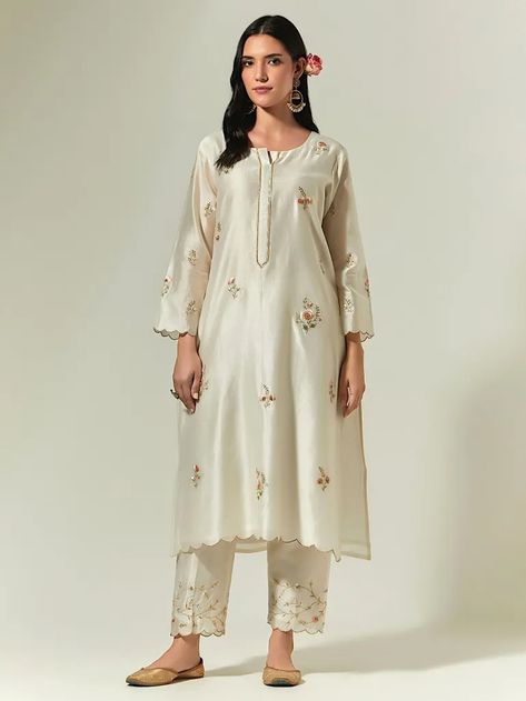 Buy Off White Hand Embroidered Chanderi Silk Kurta | ANAN1080/ART30SEP | The loom Kurta Palazzo Set, Vibrant Outfits, Embroidered Kurti, Palazzo Set, White Silk, Work Blouse, Womens Tunics, Indian Design, Indian Wear