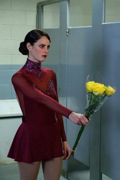 Kaya Scodelario Spinning Out, Spinning Out Aesthetic, Spinning Out, Spinning Dress, Drama For Kids, Tessa And Scott, Effy Stonem, Skating Aesthetic, Dobby Fabric