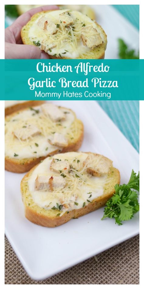 Mini Chicken Alfredo Pizza, Alfredo Garlic Bread, Baked Drumsticks, Chicken Alfredo Pizza, Garlic Bread Pizza, Alfredo Pizza, Chicken Soups, Easy Delicious Dinners, Best Bread Recipe