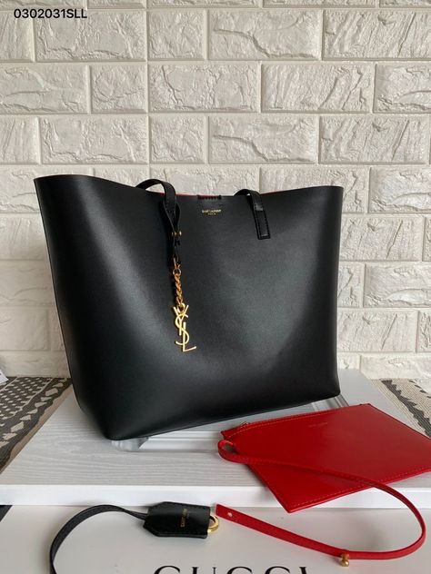 Oversized Handbags Totes, Saint Laurent Bag Tote, Ysl Bag Tote, Shopping Bag Ysl, Bags For Uni, Ysl Shopping Tote, Uni Tote Bag, Ysl Shopping Bag, Saint Laurent Shopping Bag