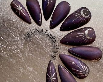 Moon Phase Nails, Evil Nails, Witchy Nails, Goth Nails, Nails Fake, Nail Envy, Nails Polish, Purple Nails, Holiday Nails