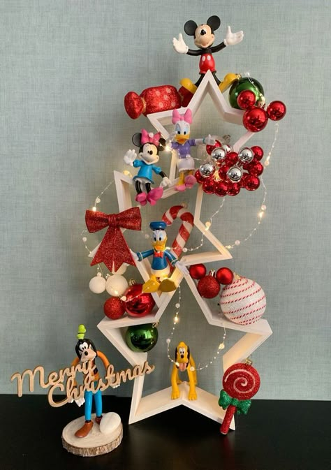 Christmas Disney Diy Decorations, Disney Xmas Decorations, Diy Disney Christmas Ornaments, Diy Disney Christmas Decorations, Disney Christmas Decorations Diy, Diy Disney Christmas, Disney Christmas Decor, Disney Christmas Diy, Disney Ornaments Diy