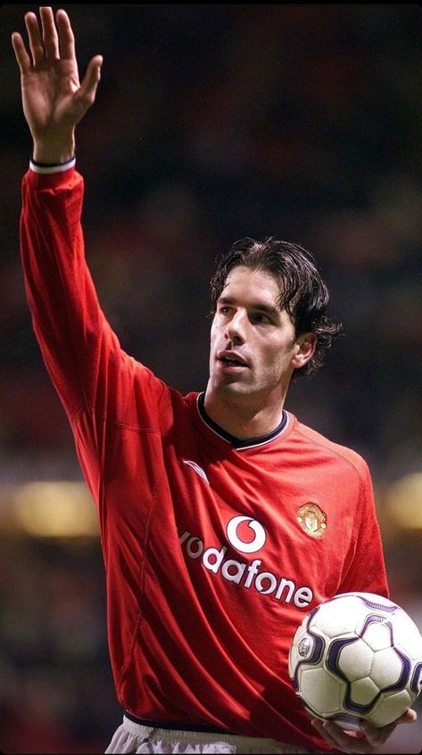 Ruud Van Nistelrooy, Manchester United Wallpaper, Manchester United Legends, Neymar Football, Manchester United Football Club, Manchester United Football, Volleyball Outfits, Soccer Pictures, Football Wallpaper