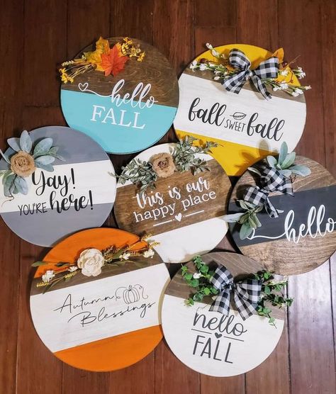 Cricut Gifts For Moms, Cricut Hanging Decor, Diy Sign Ideas Crafts, Diy Circle Sign, Dollar Tree Round Wood Signs, Dollar Tree Wood Circle Crafts, Fall Wreath Ideas Diy Easy, Chalkcouture Ideas, Fall Round Wood Signs