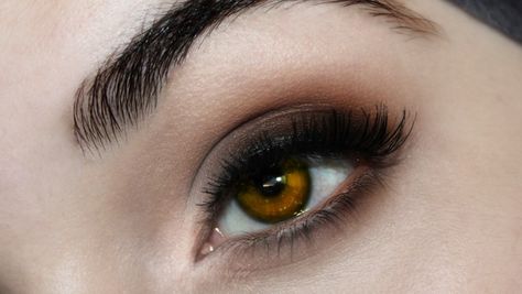 Combat Barbie, Vampire Bella, Bella Swan Vampire, Twilight Makeup, Vampire Contacts, Magical Eyes, Vampire Eyes, Bella Cullen, Movie Makeup