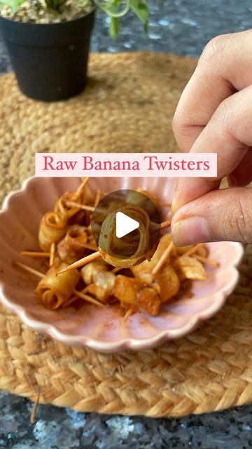 Dhruvi Jain on Instagram: "✨If you’re looking for a unique snack for kids, give this a try! All you need are a few basic ingredients.  These raw banana versions are just as delicious! Plus, it’s a no onion, no garlic recipe – perfect for parties or unexpected guests.   #jainfood #homemade #potatochips #rawbanana #banana #chips #twisters #munchies #snack #snackideas #snackbox #kitchenhack" Banana Recipes Indian, Easy Indian Snacks, Jain Recipes, Unique Snacks, Snack For Kids, Garlic Recipe, Raw Banana, Vegetarian Snacks Recipes, Banana Chips