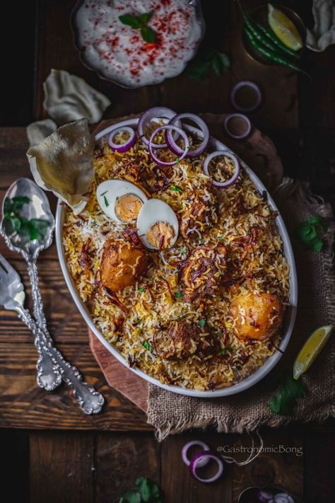 Kolkata Style MUTTON BIRYANI Indian Food Photography, Mutton Biryani, Bengali Food, Pakistani Food, Desi Food, Biryani Recipe, Basmati Rice, Food Platters, Biryani