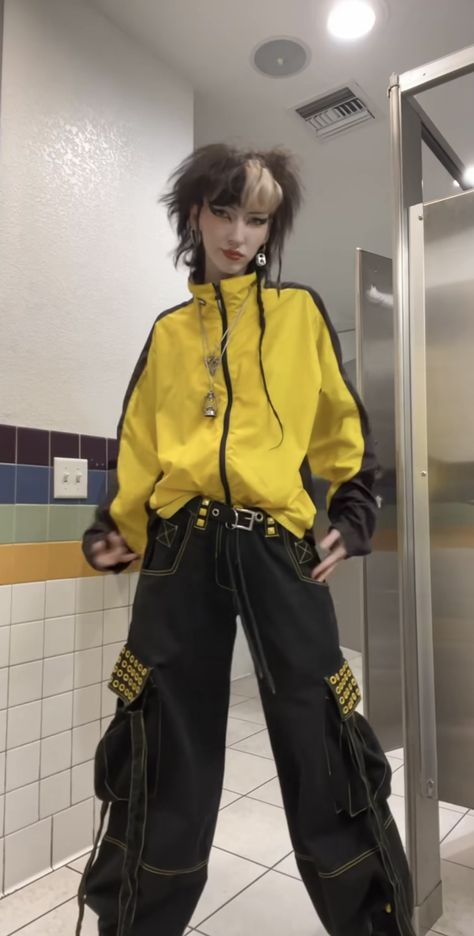 Artist Aesthetic Outfit, Cybergoth Outfits, Dark Mode, Artist Aesthetic, Yellow Outfit, Alt Girl, Emo Outfits, Outfits Aesthetic, Black N Yellow