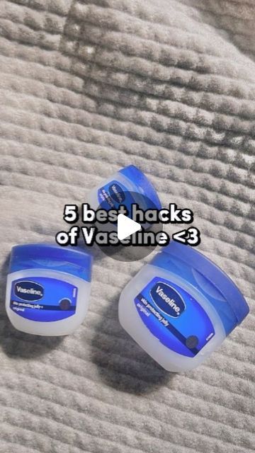 Goodgirlzz on Instagram: "Vaseline hacks🌷💙 . . Follow for more!! ☁️ ★Dont repost my edits★ . . #vaseline #vaselinepetroleumjelly #hacks #glowuptips #beautytips #glowup #selfcare #viral #instagram #fypシ #tips #reels #edit #explore #reelinstagram #aesthetic" What To Do With Vaseline, Vaseline Uses For Face, Uses Of Vaseline, Vaseline Hacks, Vaseline For Face, Removing Hyperpigmentation, Wrinkles Remedies Face, Sebaceous Filaments, Egg Mask