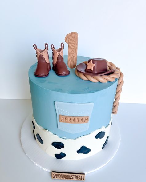 Abraham’s 1st Rodeo 🐴 #rodeo#1strodeo#rodeocake#1stbirthday#1stbirthdaycake#cake#lasvegascakes Cowboy Theme Birthday Cake, First Rodeo Birthday Cake, Cowboy Baby Shower Cake, My First Rodeo Cake, Rodeo Cake, 2nd Birthday Cake Boy, Rodeo Baby Shower, Cowboy First Birthday, Rodeo Baby