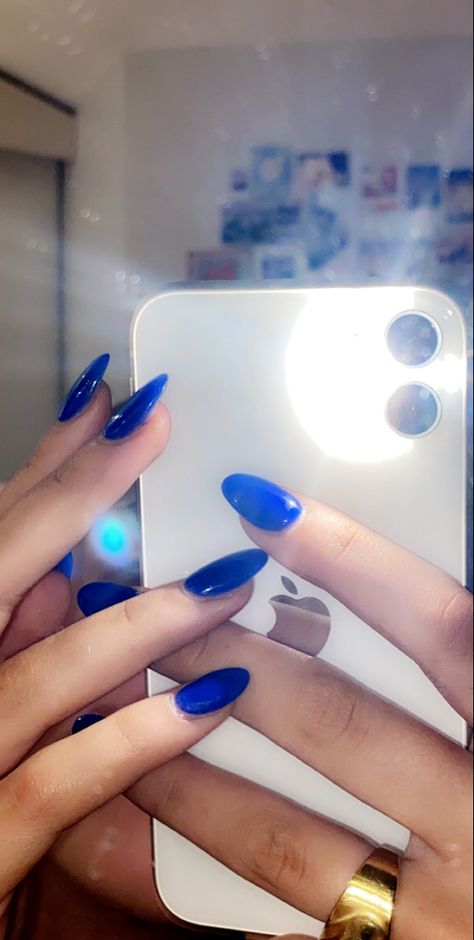 Almond Sns Nails Designs, Electric Blue Almond Nails, Nails Blue Electric, Electric Blue Nails Acrylic, Blue Electric Nails, Sns Nails Blue, Blue Sns Nails, Blue Oval Nails, Electric Blue Nails