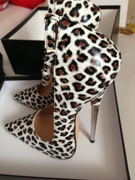 Extreme Heels, Leopard Print High Heels, Leopard High Heels, Special Shoes, Highest Heels, Stilettos Heels, Very High Heels, Extreme High Heels, Pointy Toe Shoes