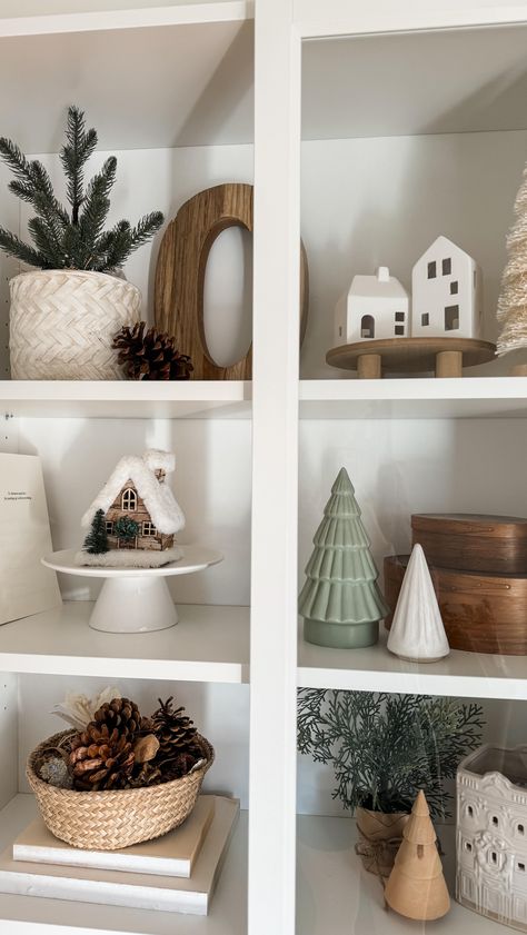 Cute Simple Christmas Decor, Cozy Simple Christmas Decor, Neutral Christmas Tv Stand Decor, Christmas White House Decor, White And Neutral Christmas Decor, White And Wood Christmas Tree Decor, Cozy House Christmas, Neutral Christmas Home Decor, Neutral Christmas Decoration