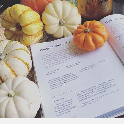 True comfort kristin cavallari punpkin spice latte Kristin Cavallari Pumpkin Spice Syrup, Kristin Cavallari Recipes, Pumpkin Syrup Recipe, Comfort Drinks, Kristen Cavallari, Pumpkin Syrup, True Roots, Pumpkin Spice Syrup, Healthy Breakfasts