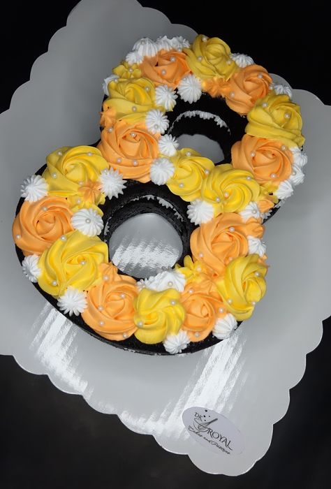 Number 8 Cupcake Cake, Orange Cake Design, Number 8 Cake, Number Birthday Cakes, 8 Cake, Cake Pulls, Cake Kids, Number Cake, Number Cakes