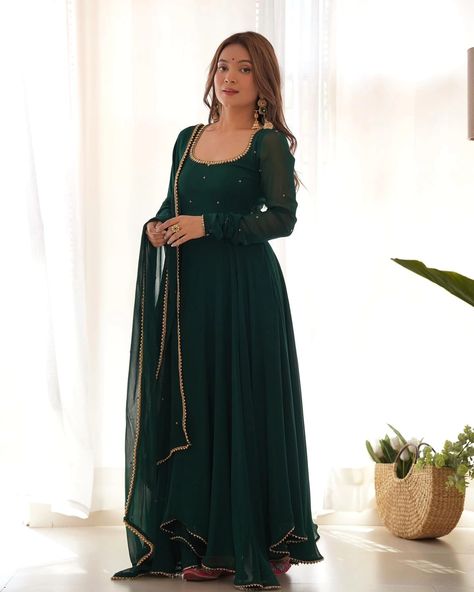 Discover elegance redefined with our Trinaari Green Anarkali Flared Suit Set. Embrace timeless style and grace in this exquisite ensemble. Elevate your wardrobe with sophistication. Shop now at www.trinaari.in.💚✨️ #SundarNaariWithTrinaari Flared Suit, Dress With Dupatta, Plus Size Lehenga, Georgette Maxi Dress, Fancy Lehenga, Green Anarkali, Mirror Work Lehenga, Chic Dressing, Designer Sarees Wedding