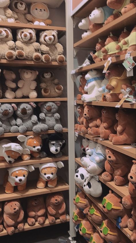 Plushies Aesthetic Wallpaper, Miniso Plushies Aesthetic, Plushy Aesthetic, Miniso Plushies, Plushies Aesthetic, Mini Plushies, Teddy Bear Shop, Cute Plushies, Disney Stuffed Animals