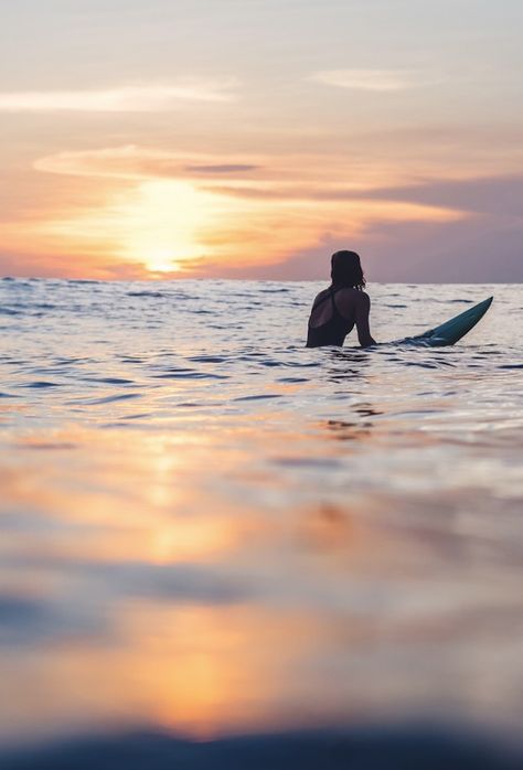 http://www.fubiz.net/2015/05/08/dialogue-with-the-ocean-by-kalle-lundholm/ Alana Blanchard, Adventure Summer, Mavericks Surfing, Surf Vibes, Eco Warrior, Surfboard Design, Surf Lesson, Surf Life, Burton Snowboards