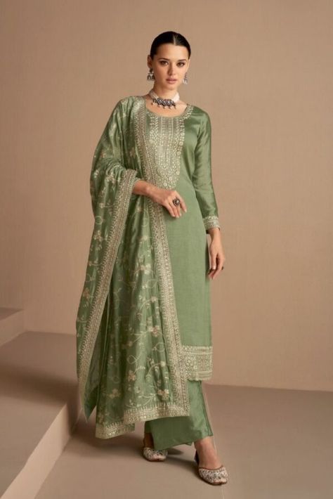 Plazzo Suits, Lehenga Suit, Palazzo Suit, Salwar Kamiz, Palazzo Pant, Traditional Indian Outfits, Silk Bottoms, Salwar Kameez Designs, Shalwar Kameez