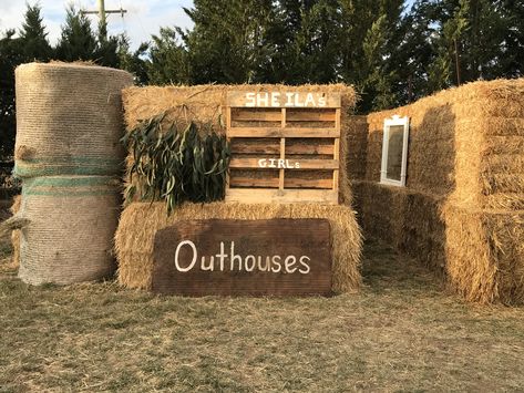 Hay Bale Ideas, Hay Bale Wedding, Shed Wedding, Forest Theme Wedding, Barn Parties, Barn Dance, Hay Bales, Cute Wedding Ideas, Western Wedding