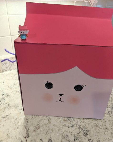 Valentine Box Pre K Valentines Box Girl, Gabby Cat Valentine Box Ideas, Gabbys Dollhouse Valentines Boxes, Gabby Dollhouse Valentine Box Ideas, Gabby Cat, Cat Dollhouse, Kids Crafts Organization, Valentine Box Ideas, Crafts Organization