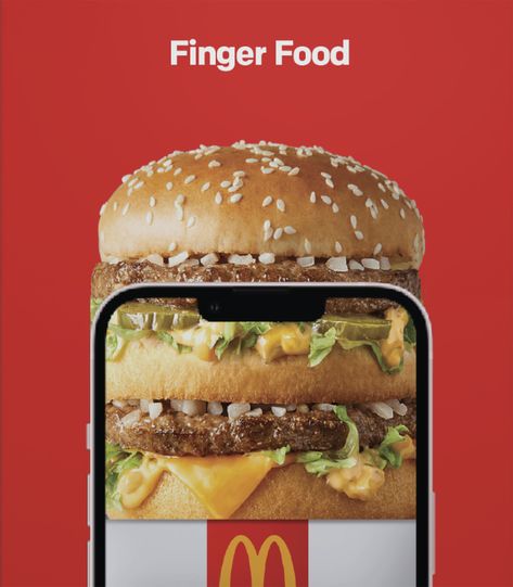 Outdoor poster campaign for McDonald's delivery app, McDelivery. Kfc Delivery, App Launch, Poster Campaign, G Logo Design, Ad App, M&m Recipe, Feed Ig, Ads Of The World, Delivery App