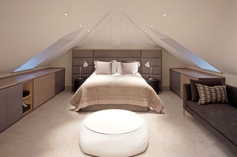 Modern Attic Room Ideal Balance Between Aesthetics and Ergonomics Small Loft Bedroom, Loft Room Ideas, Loft Conversion Bedroom, Attic Bedroom Designs, Sofa And Chair Company, Attic Design, Small Loft, Attic Bedrooms, Loft Room