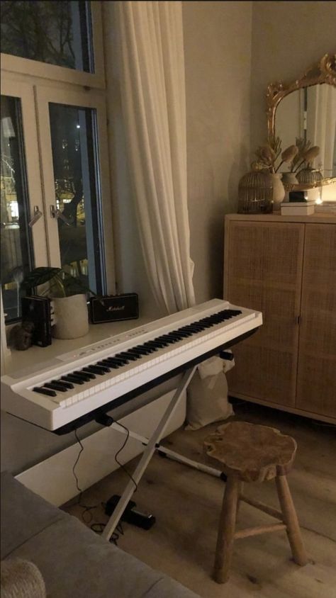 Keyboard In Apartment, Keyboard Piano Aesthetic Room, Piano Keyboard Decor, Keyboard In Room, Piano In Apartment, Keyboard In Bedroom, Piano In Home, Piano Room Aesthetic, Piano In Bedroom