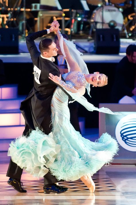 Alexander Voskalchuk and Veronika Egorova Waltz Dress Ballroom, Latin Aesthetic, Smooth Dance Dresses, Ballroom Dance Outfits, Standard Dance Dress, Dancing Poses, Ballroom Fashion, Waltz Dance, Ball Dance