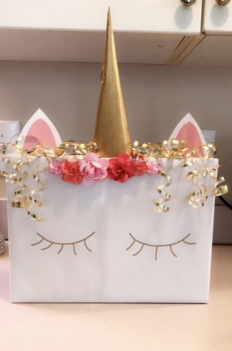 unicorn-themed-valentines-ideas Valentine Box Unicorn, Unicorn Valentine Box Diy, Girls Valentines Boxes, Diy Valentines Box, Valentine Boxes For School, Kids Valentine Boxes, Valentines Day Cards Diy, Unicorn Diy, Valentine Card Box