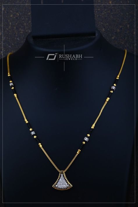 Delicate Mangalsutra Designs, Trending Mangalsutra Designs, Mangalsutra Chain, Neck Pieces Jewelry, Black Beads Mangalsutra, Black Beads Mangalsutra Design, Diamond Pendent, Diamond Mangalsutra, Modern Gold Jewelry