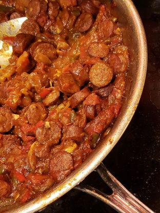 Real comfort food. A family favorite. Sausage Sauce Piquant, Sausage Creole Recipes, Sausage And Red Gravy, Sauce Piquant Louisiana, Chicken Sauce Piquant Recipe, Piquant Sauce Recipe, Sauce Piquant, Cajun Meals, Cajun Cooking Recipes