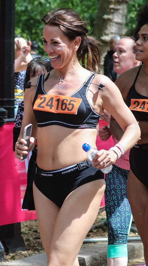 Andrea McLean runs 10k in underwear to prove she doesn't care how big her bum looks - Mirror Online Andrea Mclean, Charity Run, Gym Attire, Body Confidence, Face Images, Sports Stars, Poses For Photos, Black Bra, Other Woman